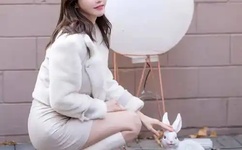 迈开腿让学长尝尝你的草莓汁